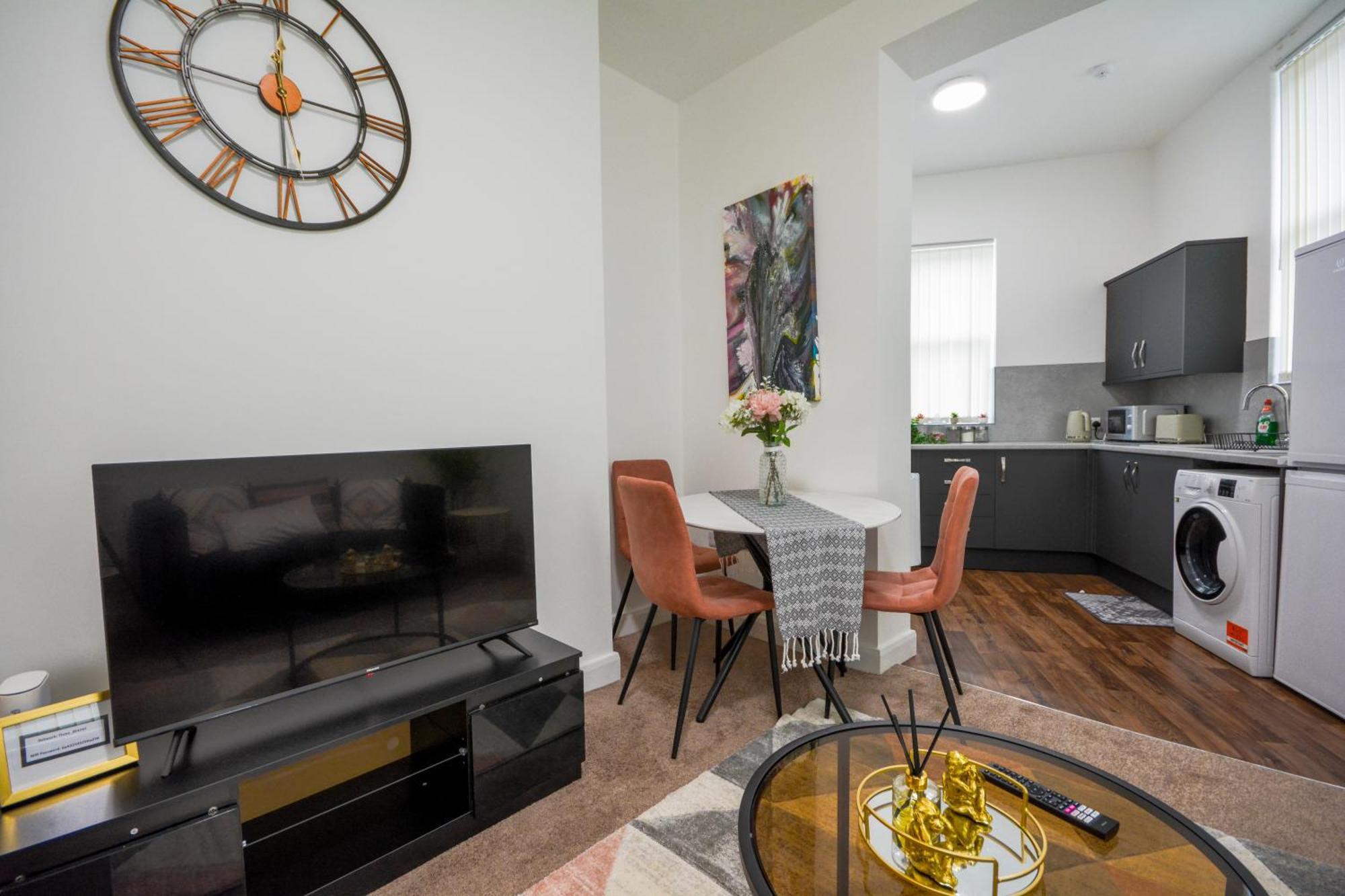 Stylish Suite With Free Parking 맨체스터 외부 사진