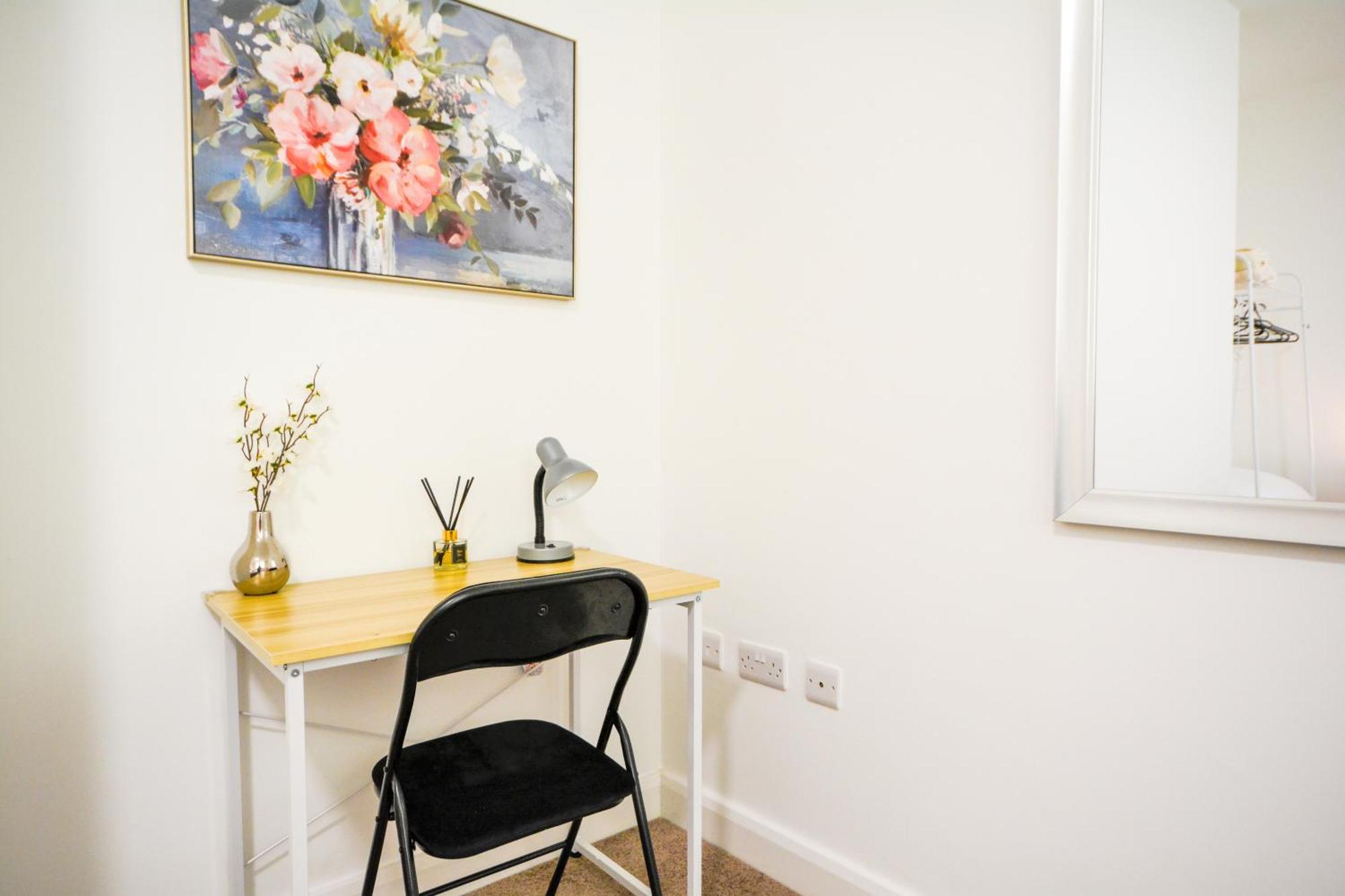 Stylish Suite With Free Parking 맨체스터 외부 사진