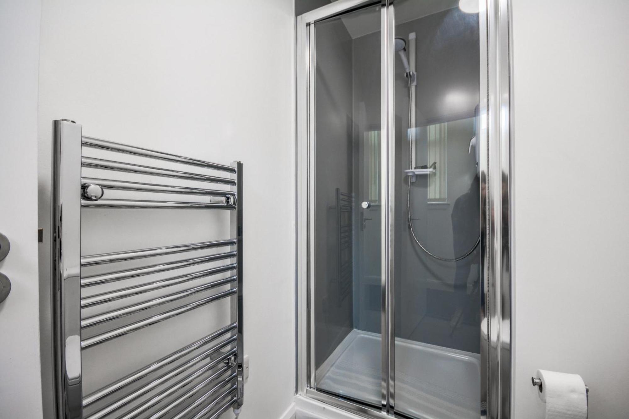 Stylish Suite With Free Parking 맨체스터 외부 사진